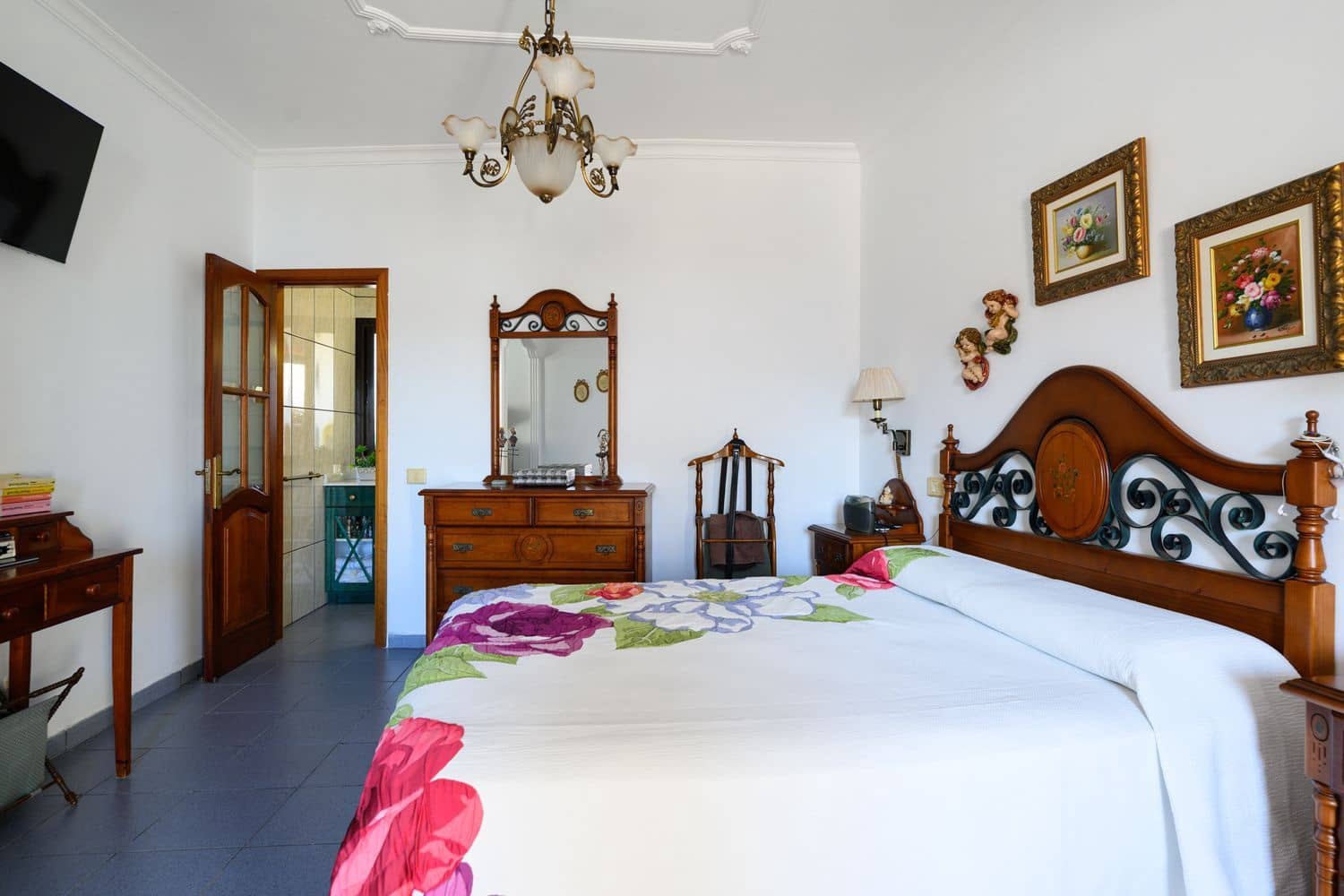 3 bedroom Villa for sale in Galdar with garage - € 360,000 (Ref: 9426689)