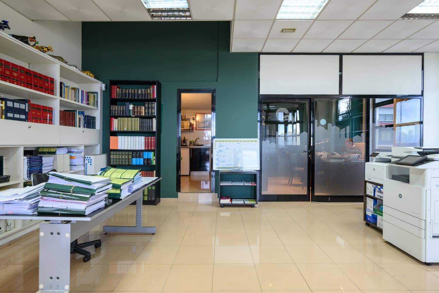 Kommersiell til salgs i Las Palmas de Gran Canaria - € 295 000 (Ref: 9439675)