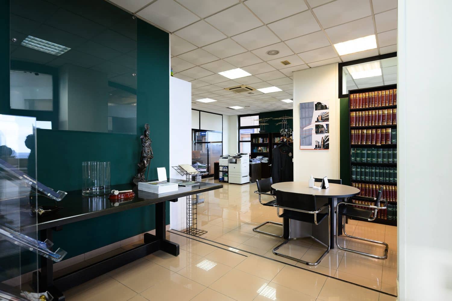 Kommersiell til salgs i Las Palmas de Gran Canaria - € 295 000 (Ref: 9439675)