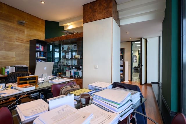 Kommersiell til salgs i Triana, Las Palmas de Gran Canaria - € 295 000 (Ref: 9439675)