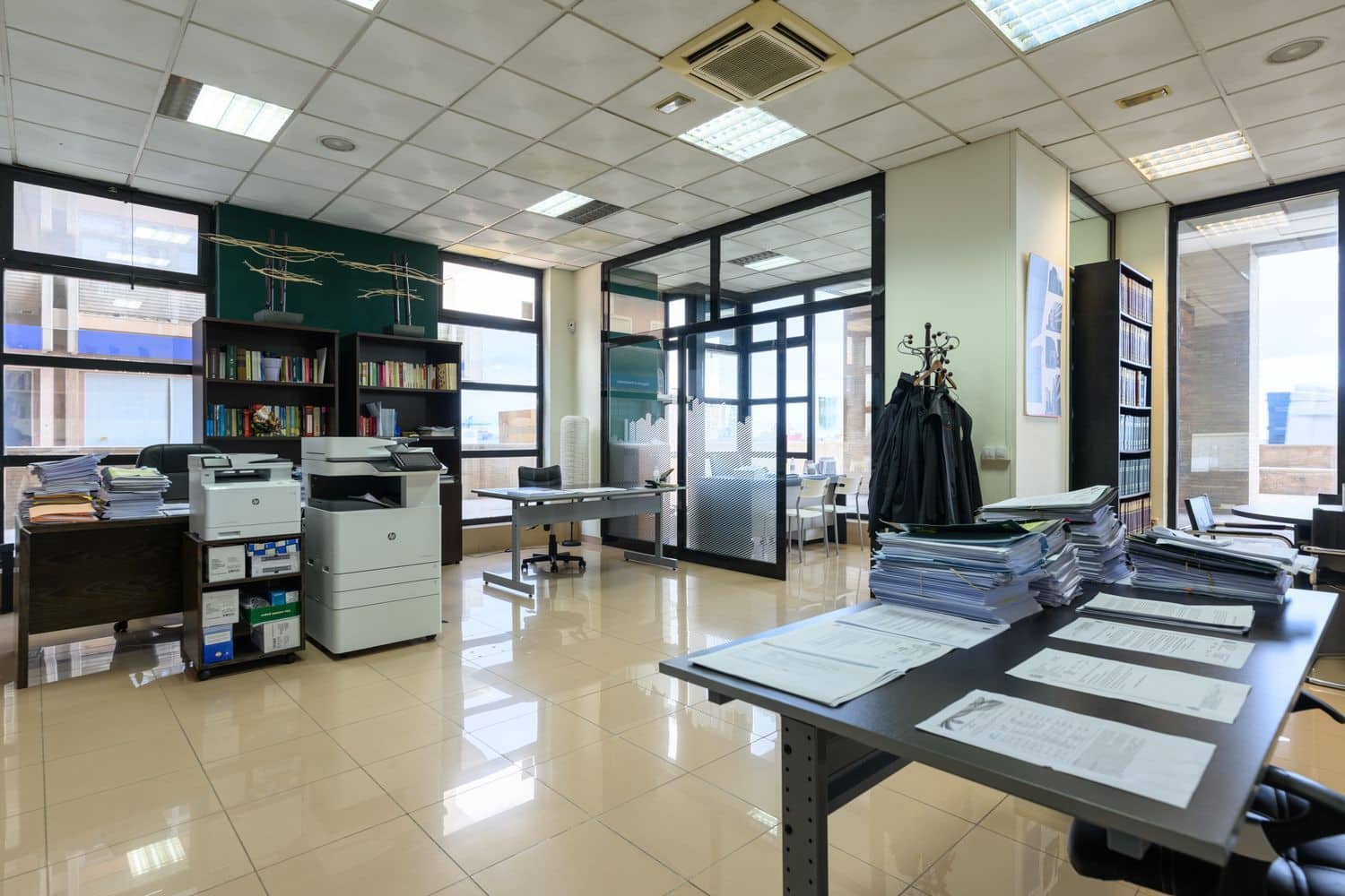 Kommersiell til salgs i Las Palmas de Gran Canaria - € 295 000 (Ref: 9439675)