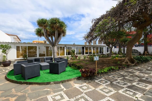 8 Zimmer Villa zu verkaufen in Ciudad Jardín, Las Palmas de Gran Canaria mit Pool Garage - 1.450.000 € (Ref: 9529218)