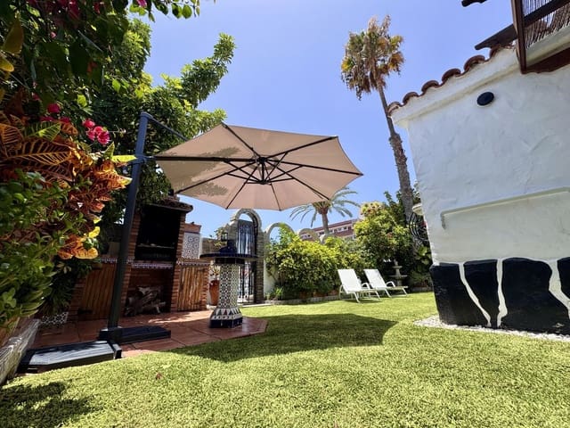 2 soveværelse Byhus til leje i Playa del Inglés, San Bartolomé de Tirajana med garage - € 1.800 (Ref: 9567986)