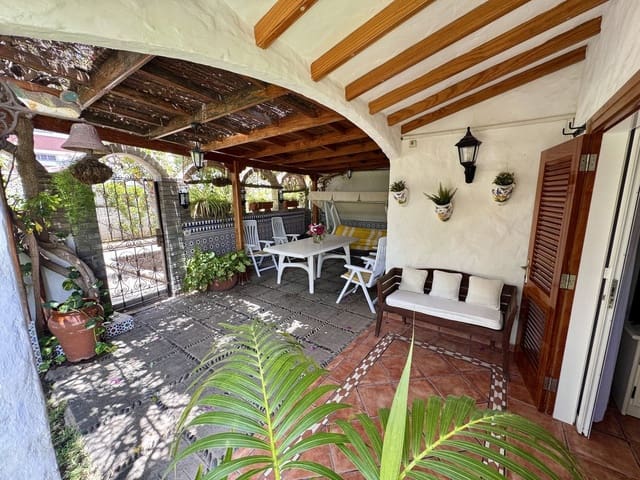 2 soveværelse Byhus til leje i Playa del Inglés, San Bartolomé de Tirajana med garage - € 1.800 (Ref: 9567986)