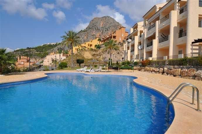 Apartamento de 2 habitaciones en Altea en venta con piscina garaje - 360.000 € (Ref: 10033409)