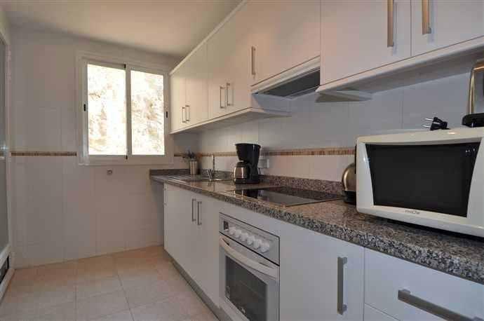 2 bedroom Apartment for sale in Altea with pool garage - € 310,000 (Ref: 10033409)
