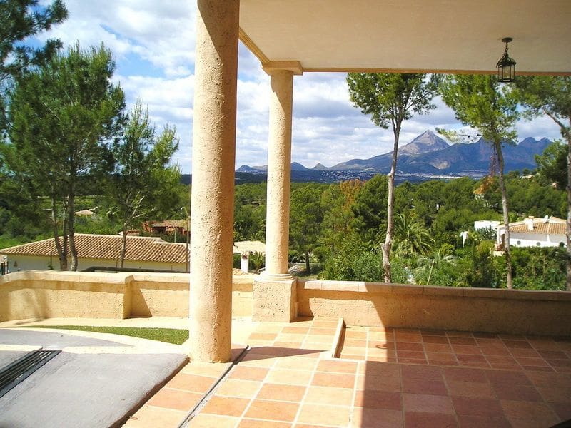 4 soverom Villa til salgs i Altea la Vella med svømmebasseng garasje - € 695 000 (Ref: 1855056)