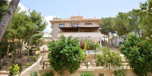 4 soverom Villa til salgs i Altea la Vella med svømmebasseng garasje - € 695 000 (Ref: 1855056)
