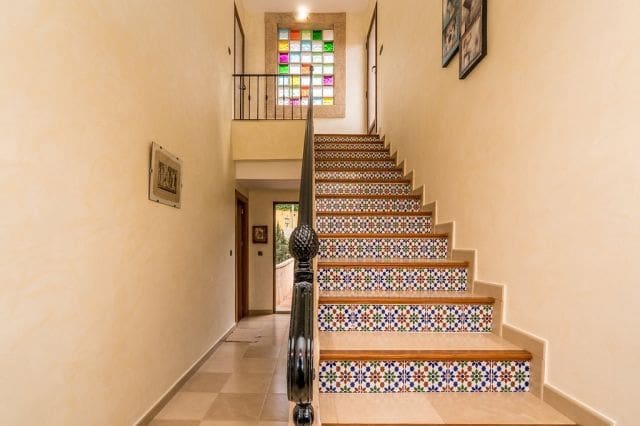 4 soverom Villa til salgs i Altea la Vella med svømmebasseng garasje - € 695 000 (Ref: 1855056)