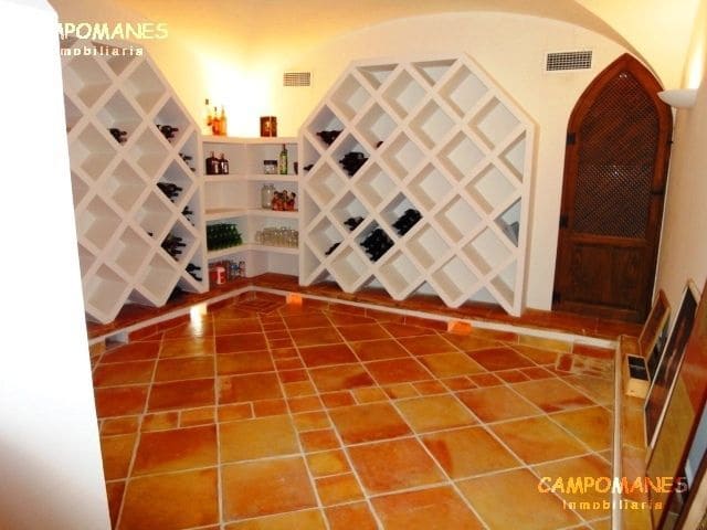 7 bedroom Villa for sale in Altea with pool garage - € 4,500,000 (Ref: 3542893)