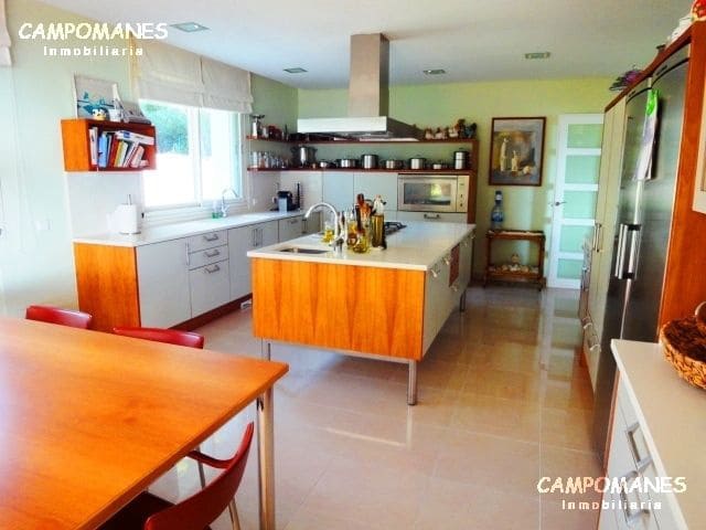 7 bedroom Villa for sale in Altea with pool garage - € 4,500,000 (Ref: 3542893)