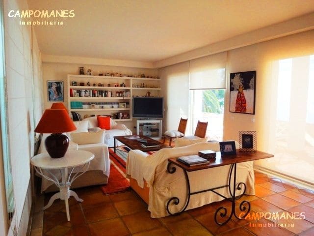 7 bedroom Villa for sale in Altea with pool garage - € 4,500,000 (Ref: 3542893)