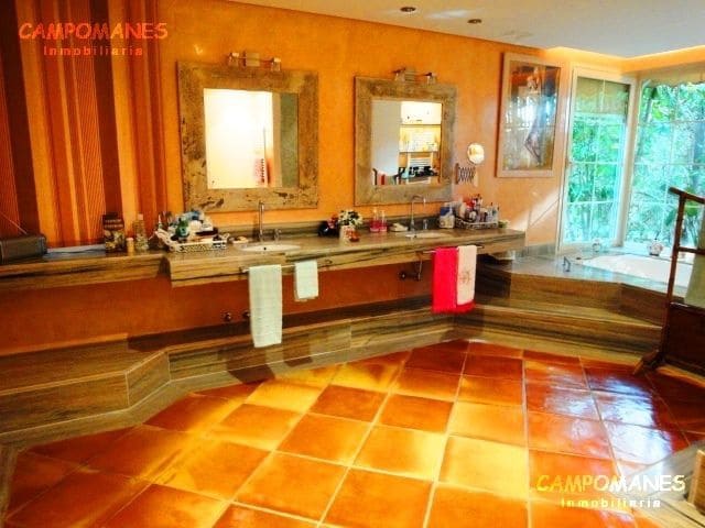 7 bedroom Villa for sale in Altea with pool garage - € 4,500,000 (Ref: 3542893)