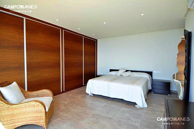 4 bedroom Villa for sale in Altea with pool garage - € 1,300,000 (Ref: 3542911)