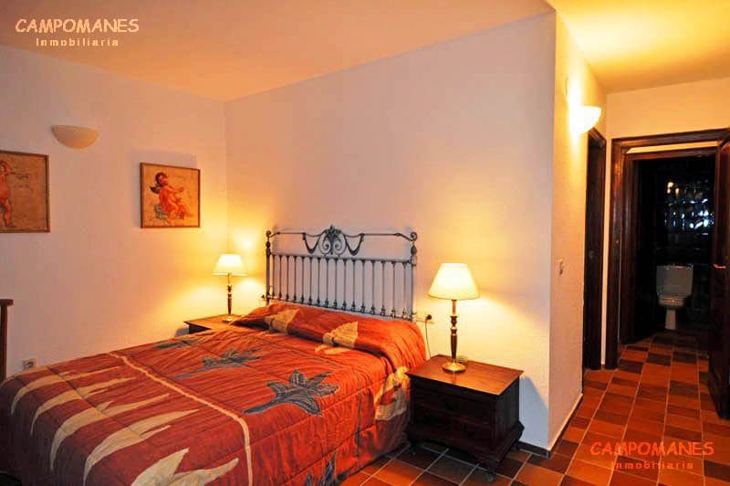 4 bedroom Villa for sale in Altea with pool garage - € 1,300,000 (Ref: 3542911)