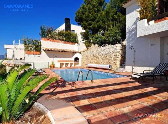 4 Zimmer Villa zu verkaufen in Altea mit Pool Garage - 1.300.000 € (Ref: 3542911)