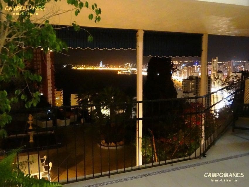 11 soveværelse Villa til salg i Benidorm med swimmingpool garage - € 1.980.000 (Ref: 4981672)