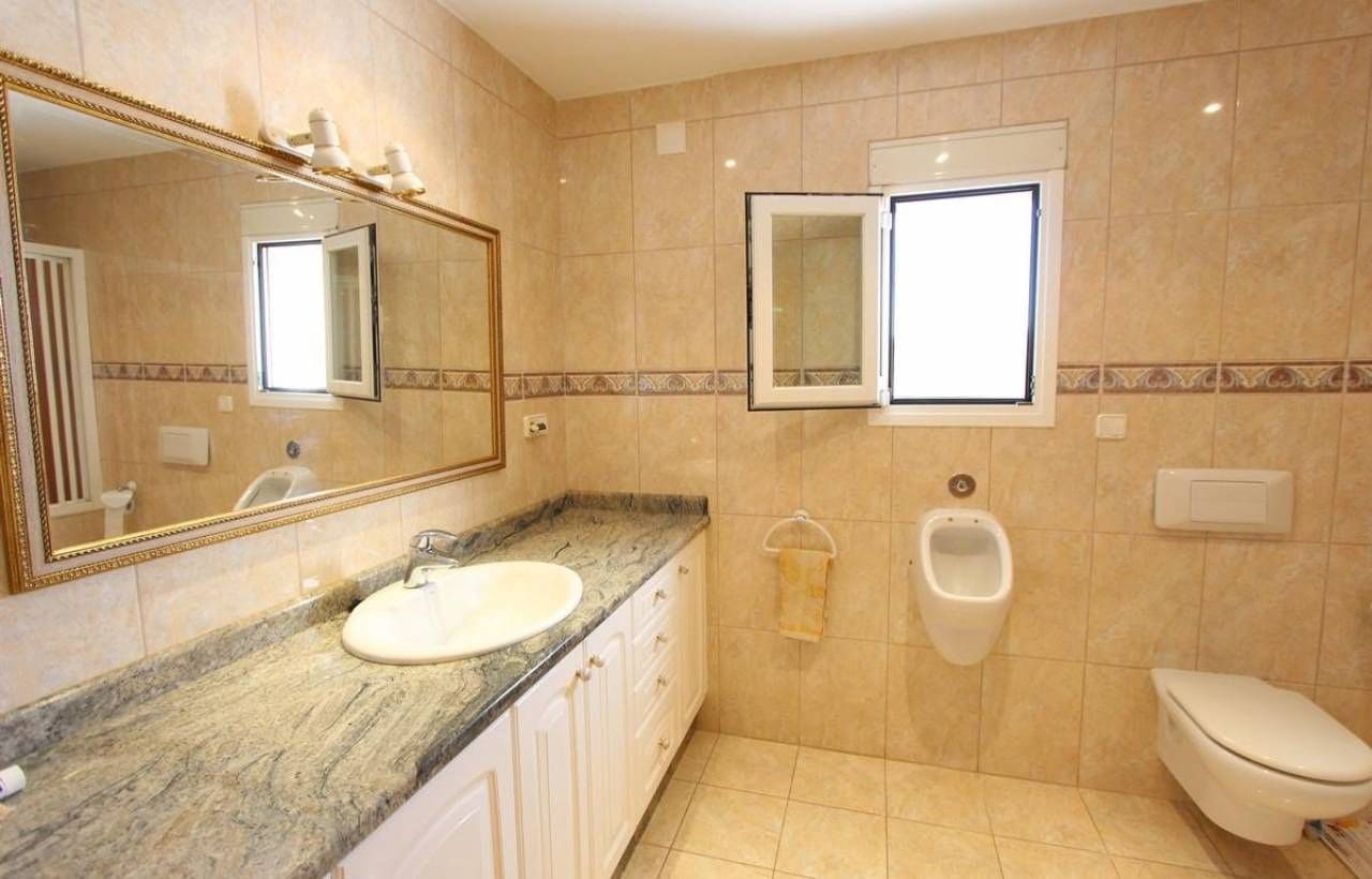 6 soveværelse Finca/Landehus til salg i Altea med swimmingpool garage - € 1.100.000 (Ref: 7459211)