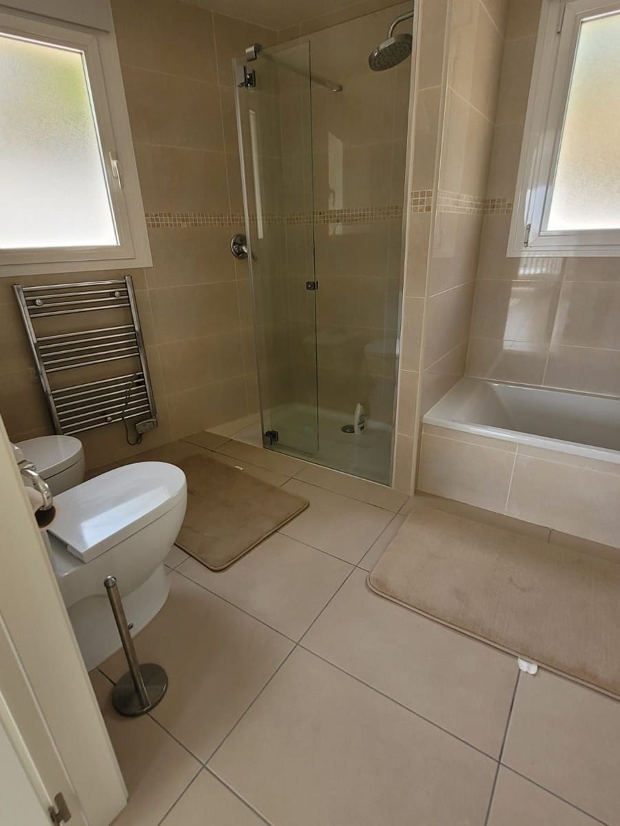 5 bedroom Villa for sale in Altea with pool garage - € 1,850,000 (Ref: 7806512)