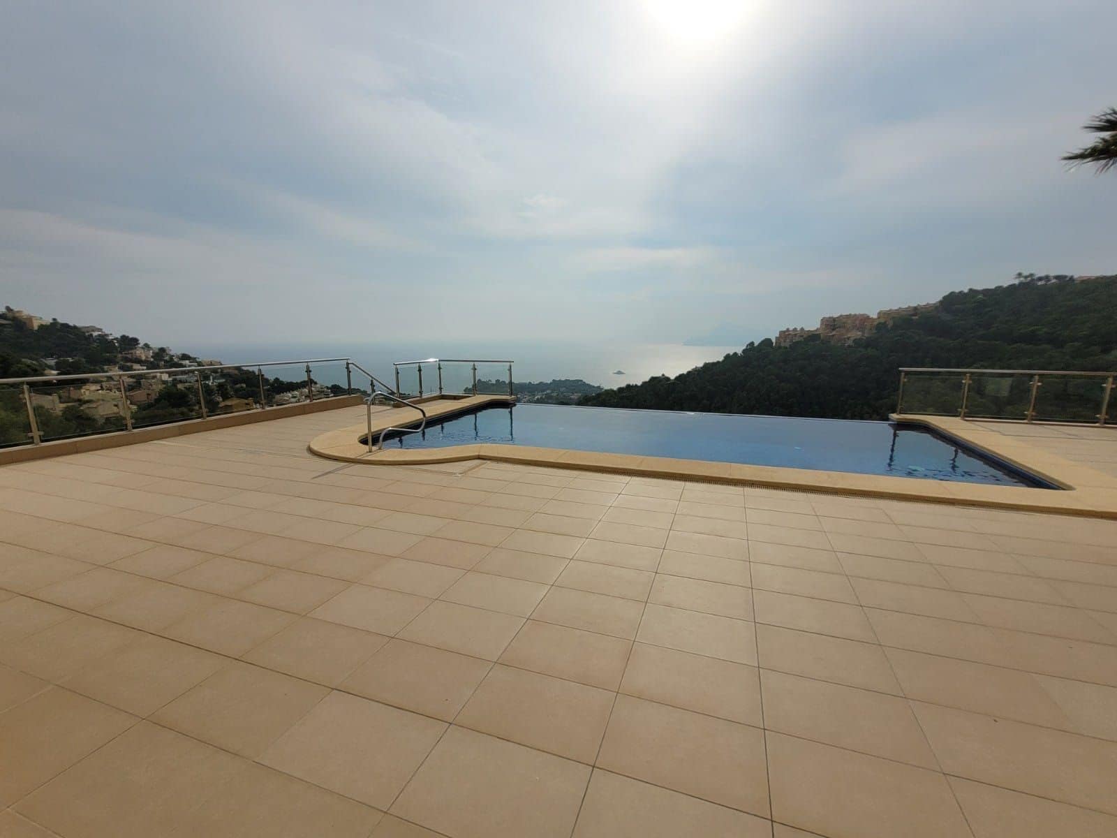5 bedroom Villa for sale in Altea with pool garage - € 1,850,000 (Ref: 7806512)