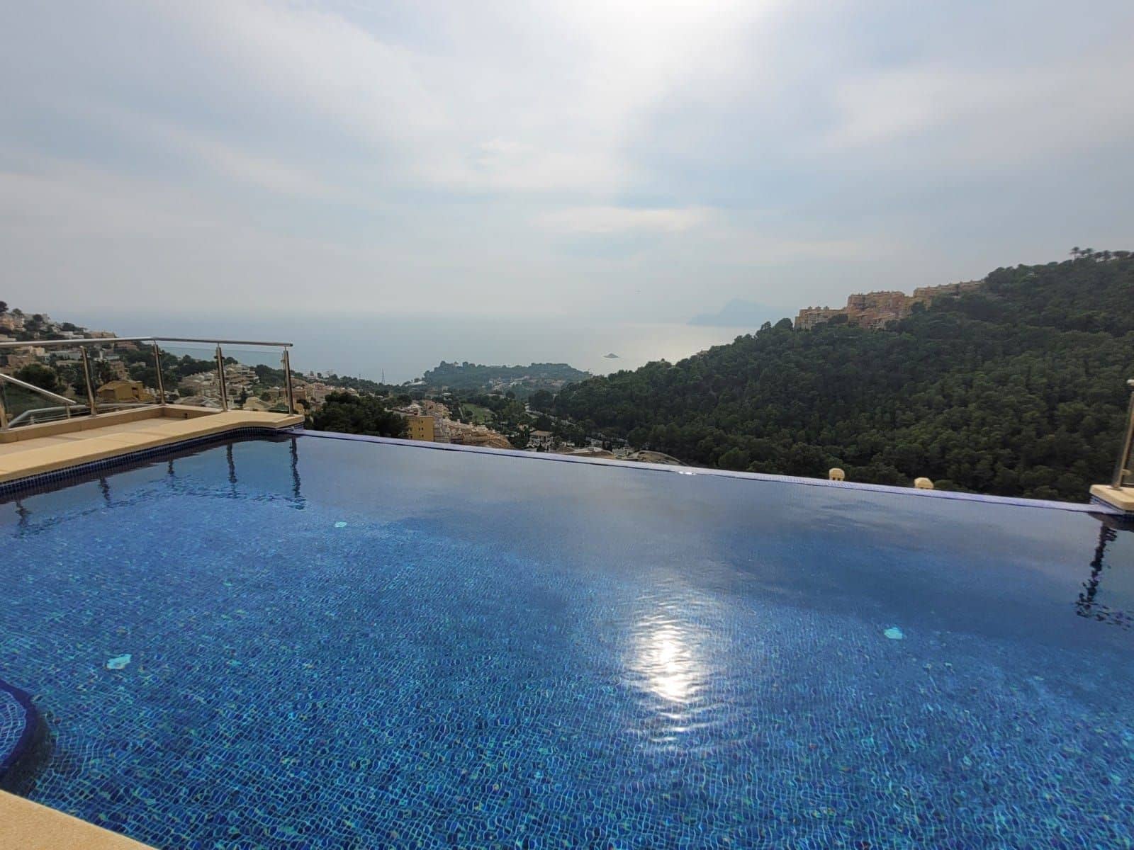 5 bedroom Villa for sale in Altea with pool garage - € 1,850,000 (Ref: 7806512)