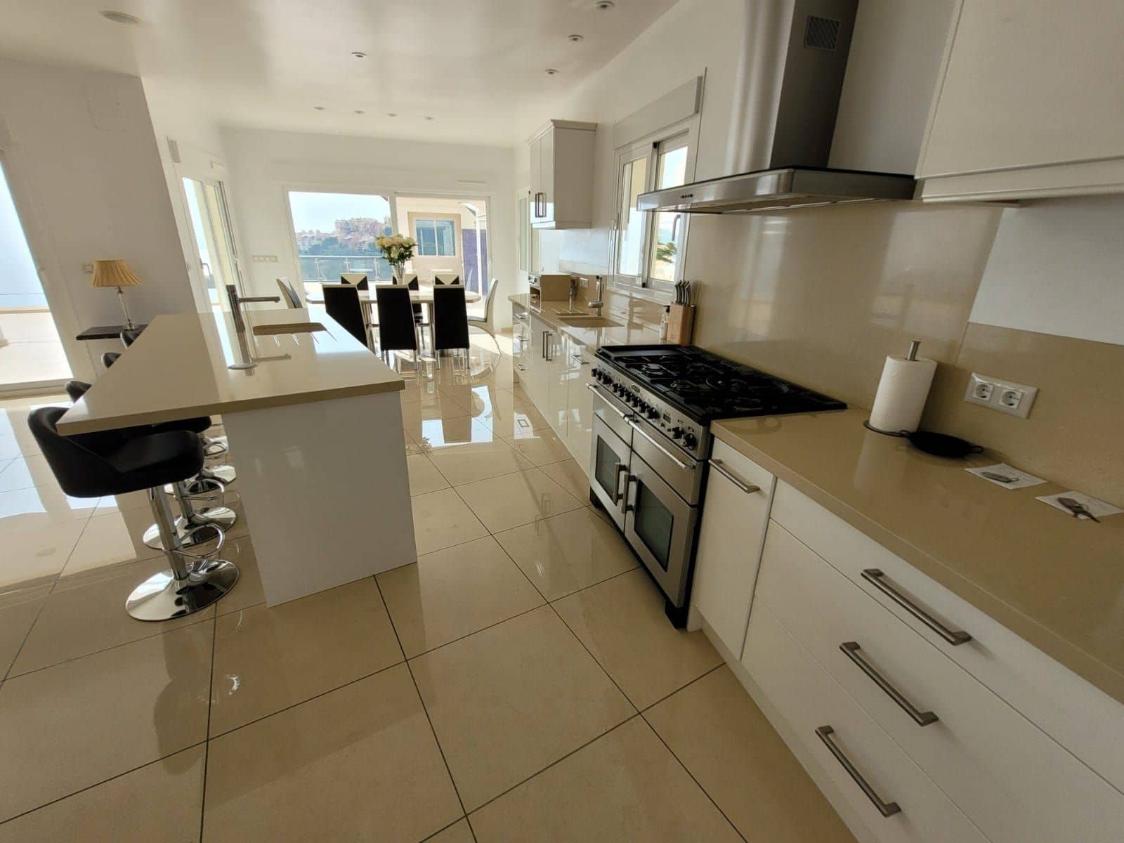 5 bedroom Villa for sale in Altea with pool garage - € 1,850,000 (Ref: 7806512)