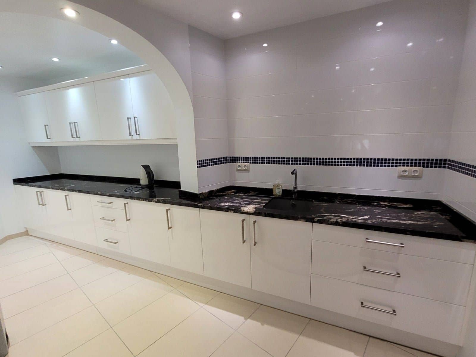 5 bedroom Villa for sale in Altea with pool garage - € 1,850,000 (Ref: 7806512)