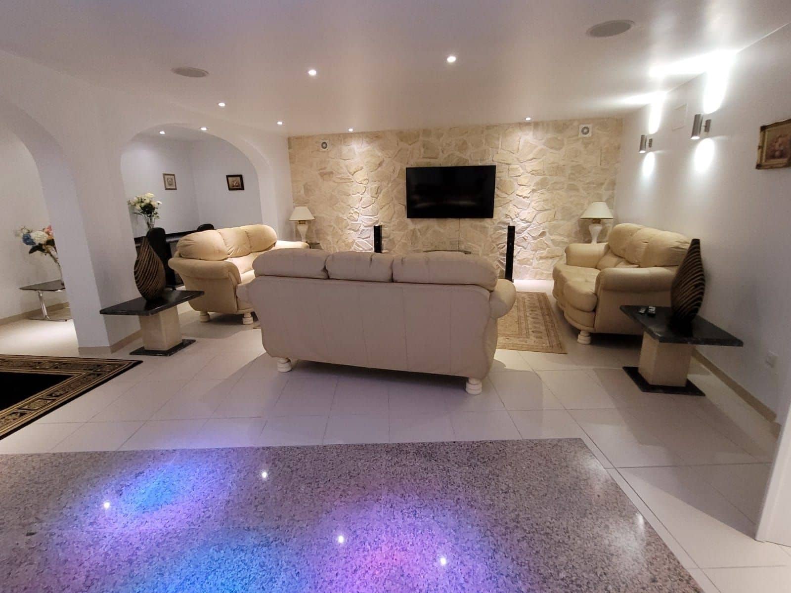 5 bedroom Villa for sale in Altea with pool garage - € 1,850,000 (Ref: 7806512)