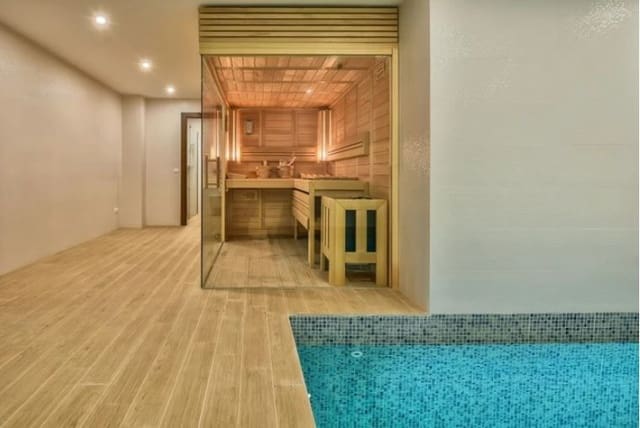 3 makuuhuone Huvila myytävänä paikassa Canuta, Calpe / Calp mukana uima-altaan 
autotalli - 2 950 000 € (Ref: 8113265)