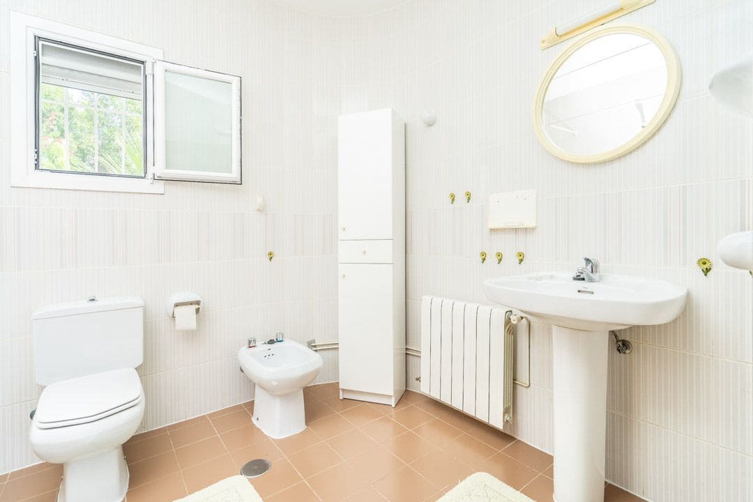 6 soveværelse Villa til salg i La Nucia med swimmingpool garage - € 680.000 (Ref: 8174004)