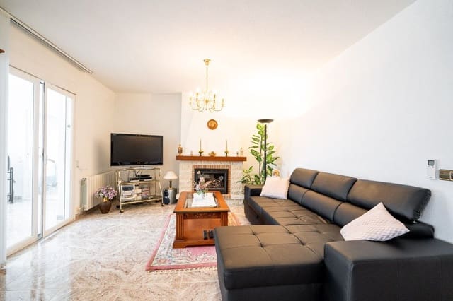 6 quarto Moradia para venda em El Tossal - Bello Horizonte  , La Nucia com piscina garagem - 680 000 € (Ref: 8174004)