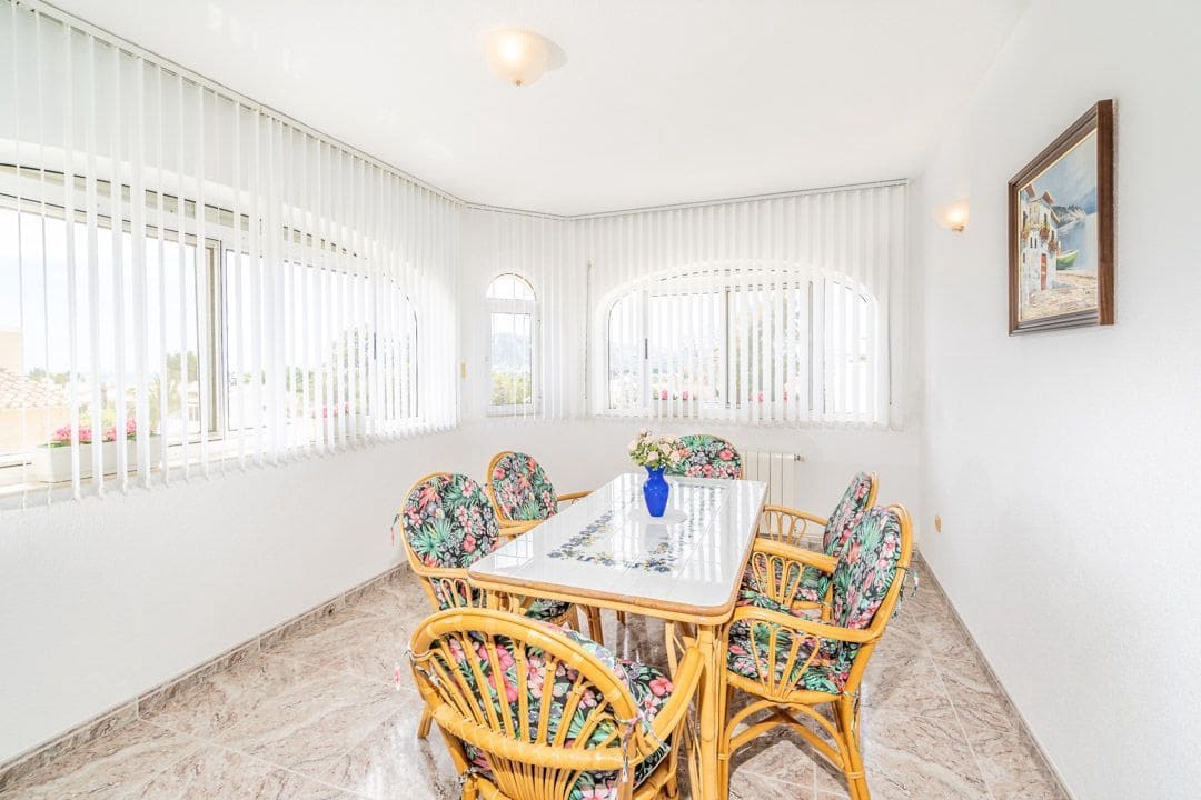 6 soveværelse Villa til salg i La Nucia med swimmingpool garage - € 680.000 (Ref: 8174004)