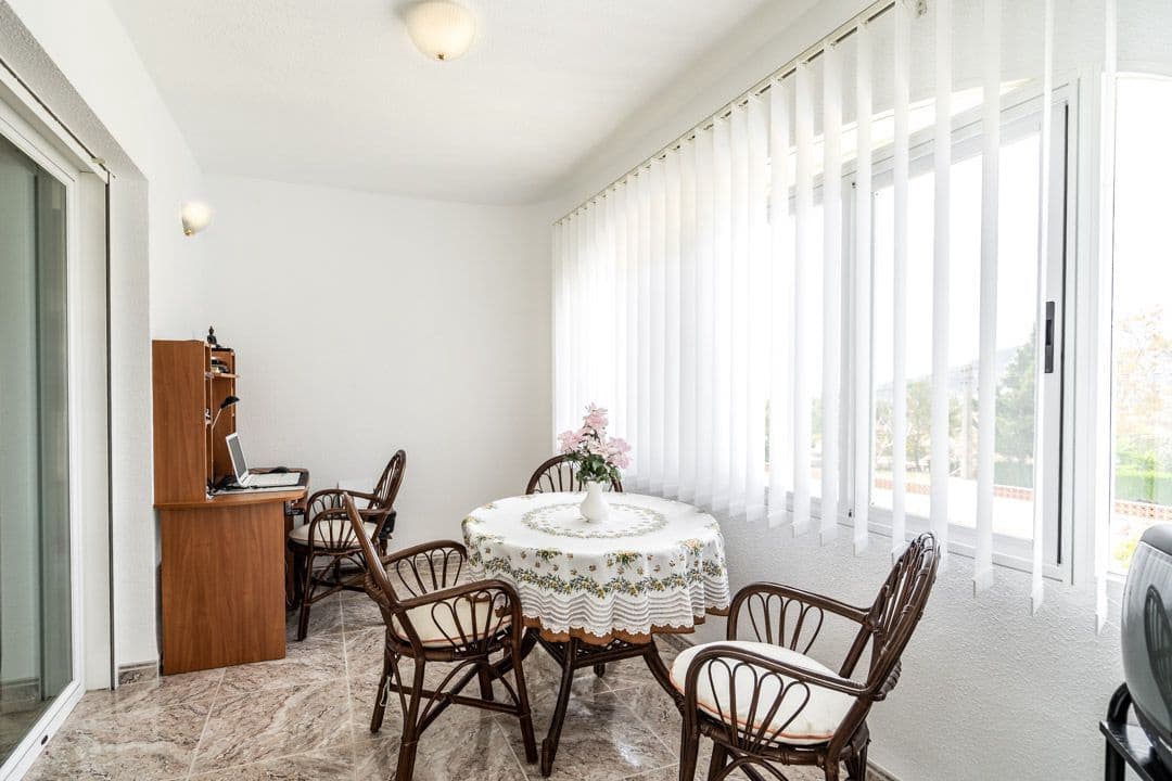 6 soveværelse Villa til salg i La Nucia med swimmingpool garage - € 680.000 (Ref: 8174004)