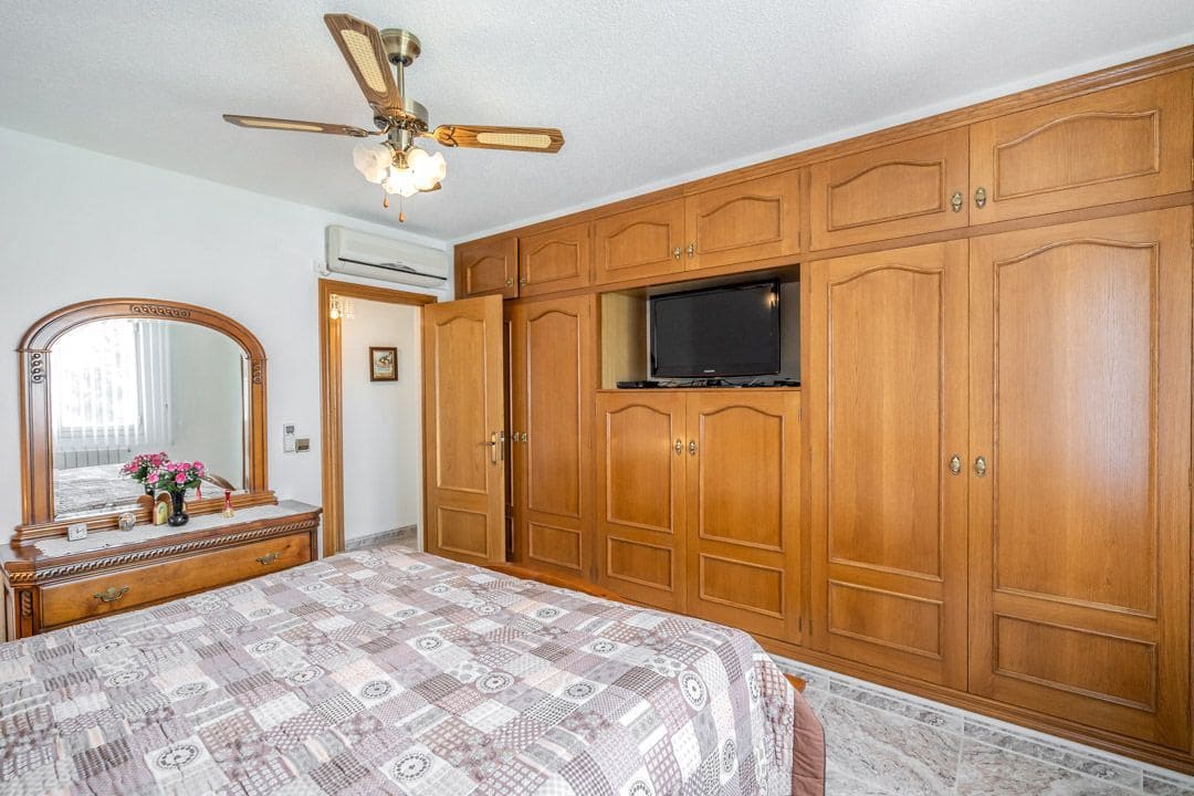 6 soveværelse Villa til salg i La Nucia med swimmingpool garage - € 680.000 (Ref: 8174004)