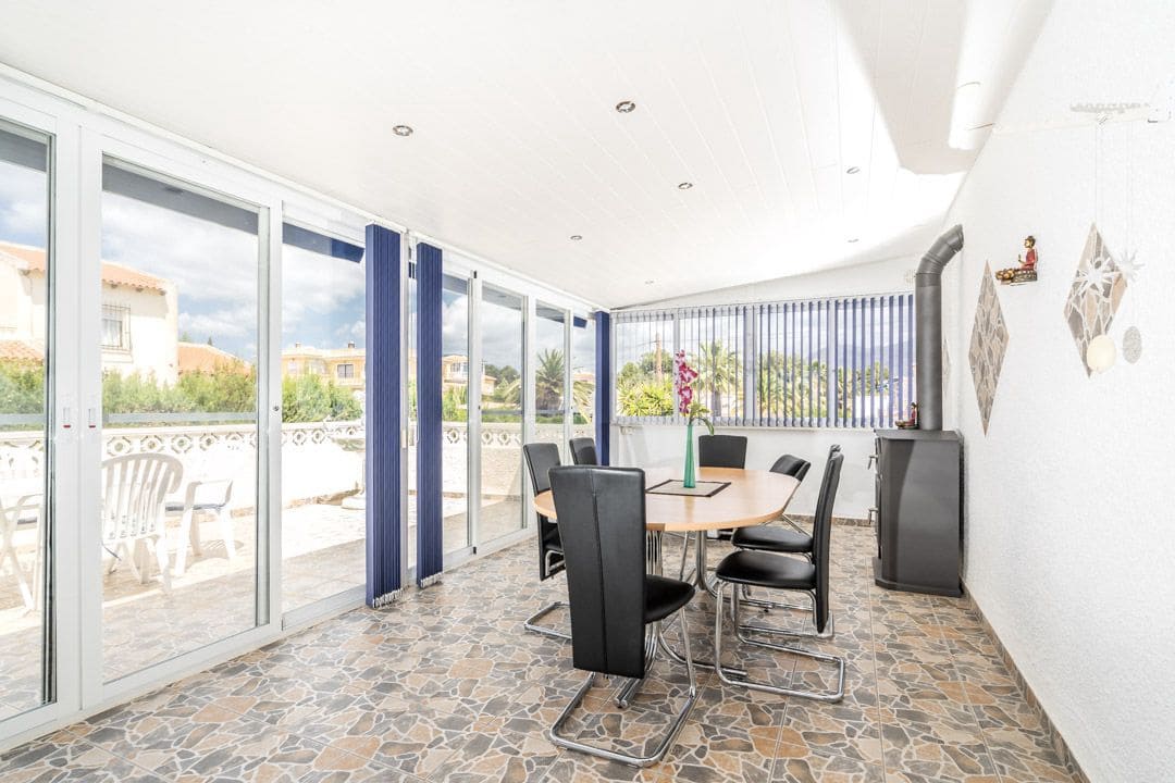 6 soveværelse Villa til salg i La Nucia med swimmingpool garage - € 680.000 (Ref: 8174004)