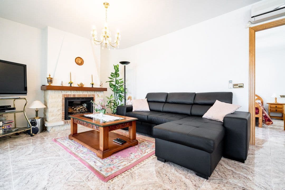 6 soveværelse Villa til salg i La Nucia med swimmingpool garage - € 680.000 (Ref: 8174004)