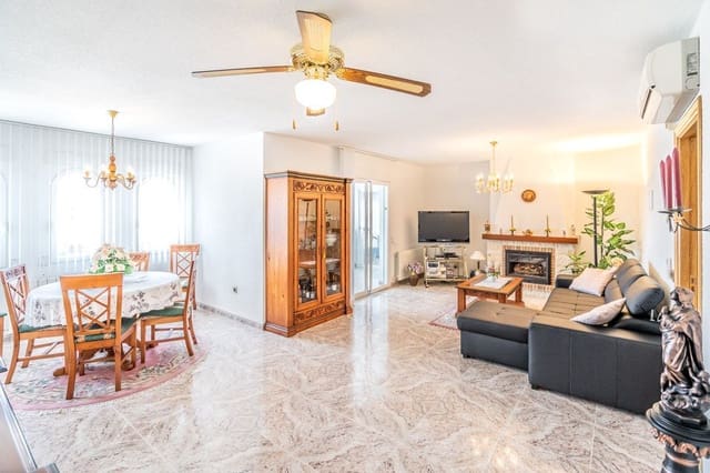 6 quarto Moradia para venda em El Tossal - Bello Horizonte  , La Nucia com piscina garagem - 680 000 € (Ref: 8174004)