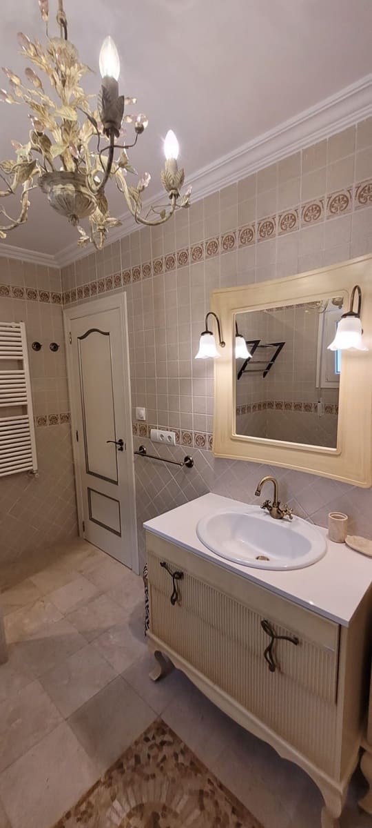 3 Zimmer Villa zu verkaufen in Altea mit Pool Garage - 790.000 € (Ref: 8312996)