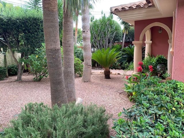 3 Zimmer Villa zu verkaufen in Altea mit Pool Garage - 790.000 € (Ref: 8312996)