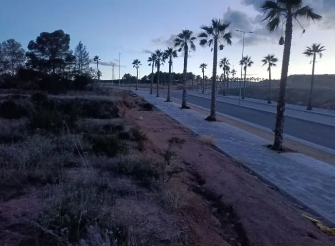 Ubebygd land til salgs i La Nucia - € 175 000 (Ref: 8461498)