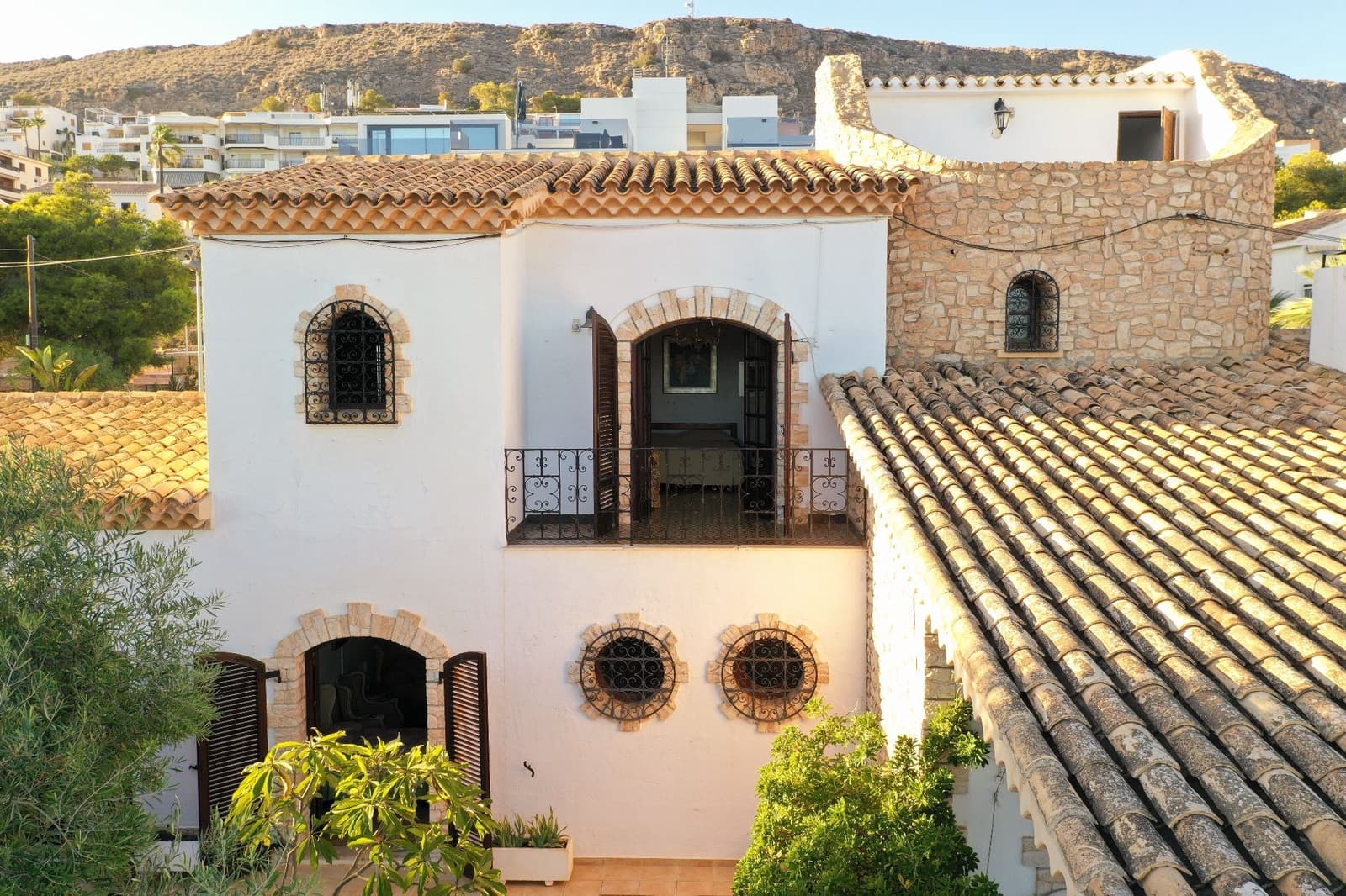 5 sypialnia Willa na sprzedaż w Santa Pola z basenem garażem - 3 500 000 € (Ref: 8624557)