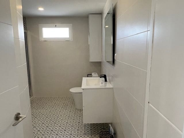 2 bedroom Townhouse for sale in Benidorm with pool garage - € 890,000 (Ref: 8881313)