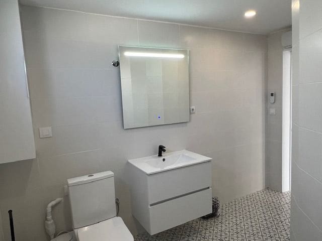 2 bedroom Townhouse for sale in Benidorm with pool garage - € 890,000 (Ref: 8881313)