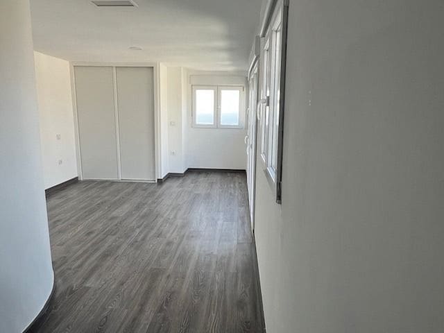 2 bedroom Townhouse for sale in Benidorm with pool garage - € 890,000 (Ref: 8881313)