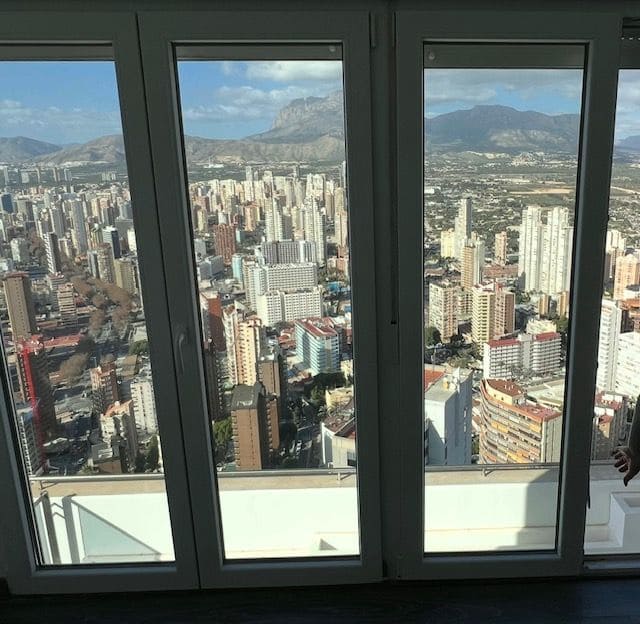 2 bedroom Townhouse for sale in Benidorm with pool garage - € 890,000 (Ref: 8881313)