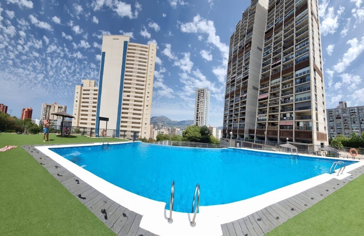 2 bedroom Townhouse for sale in Benidorm with pool garage - € 890,000 (Ref: 8881313)