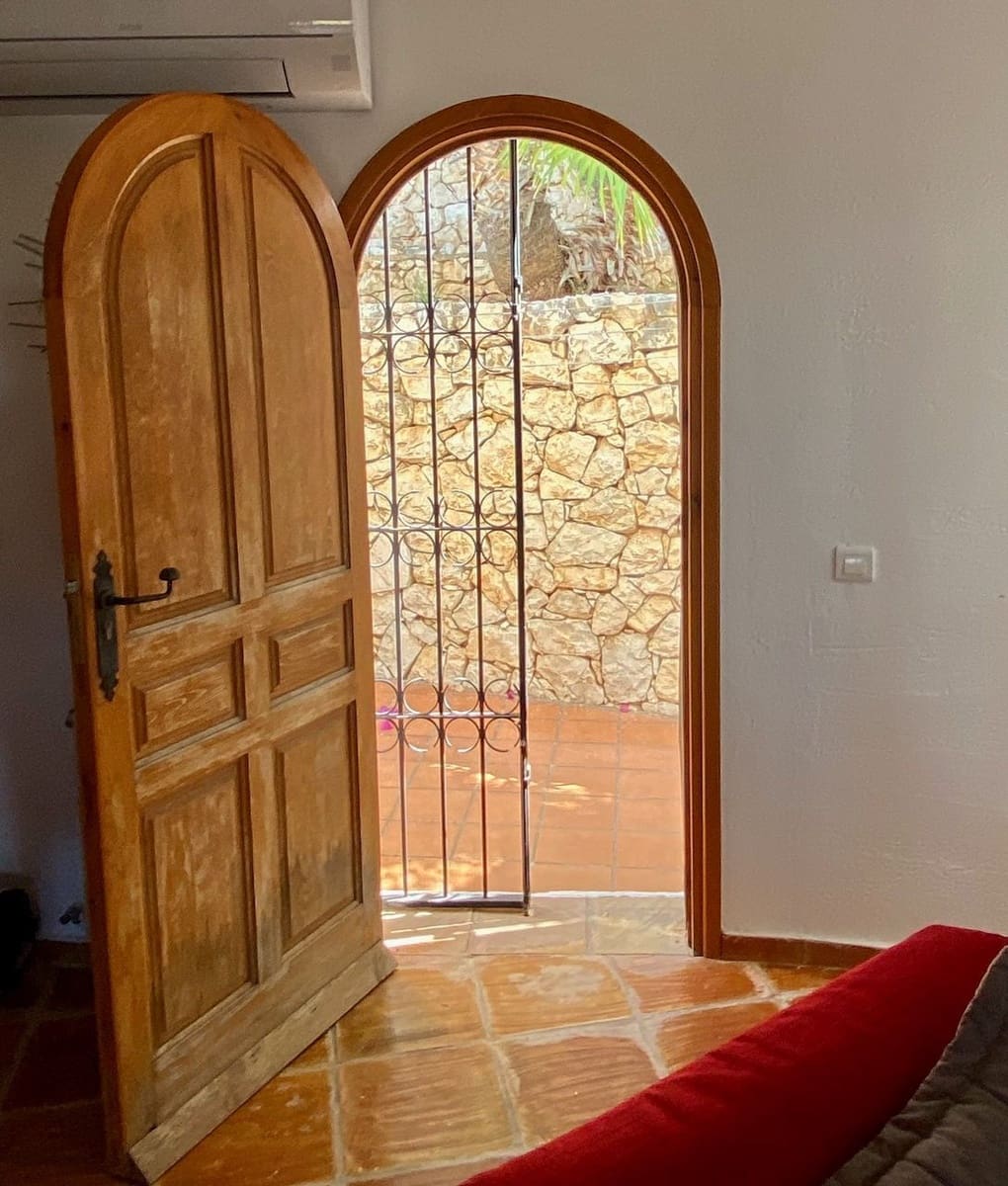 4 soverom Villa til salgs i Altea la Vella med svømmebasseng garasje - € 1 100 000 (Ref: 8956595)