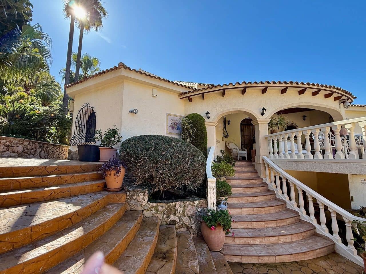 4 bedroom Villa for sale in Altea la Vella with pool garage - € 1,295,000 (Ref: 8956596)