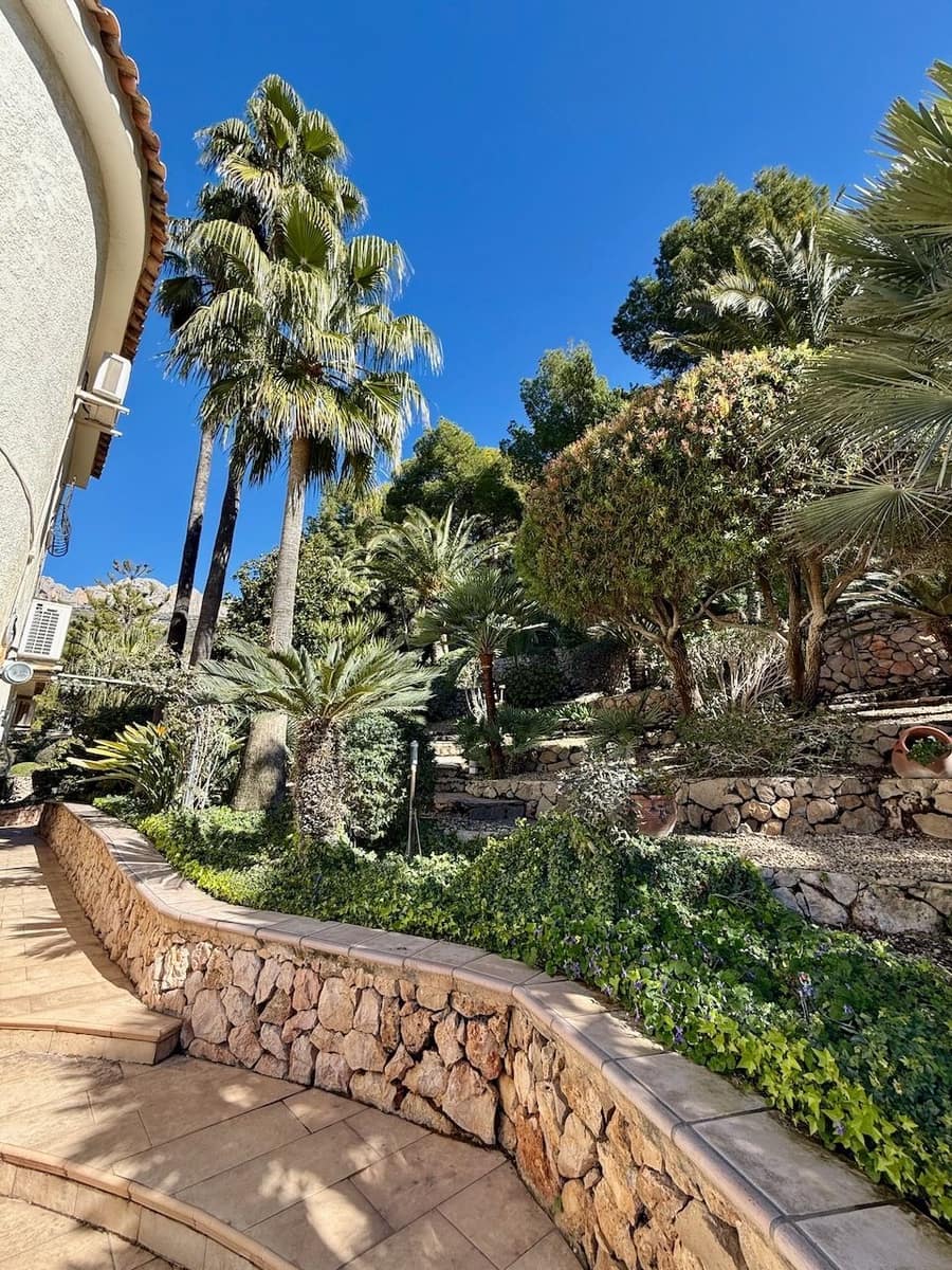 4 bedroom Villa for sale in Altea la Vella with pool garage - € 1,295,000 (Ref: 8956596)