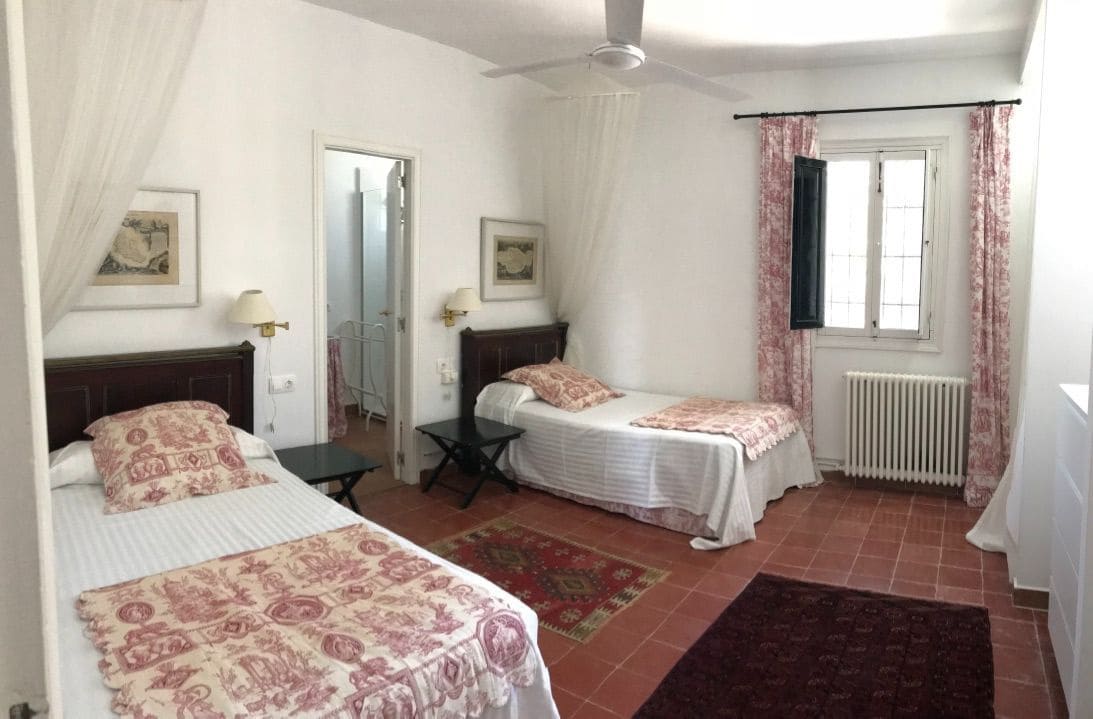 8 bedroom Villa for sale in Altea with pool garage - € 3,200,000 (Ref: 8956597)